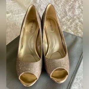Elegant Gold Peep-Toe Heels